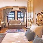 Bueyuekada Anastasia Meziki History Mansion * Prinseneilanden