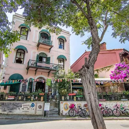Hotel Bueyuekada Anastasia Meziki History Mansion