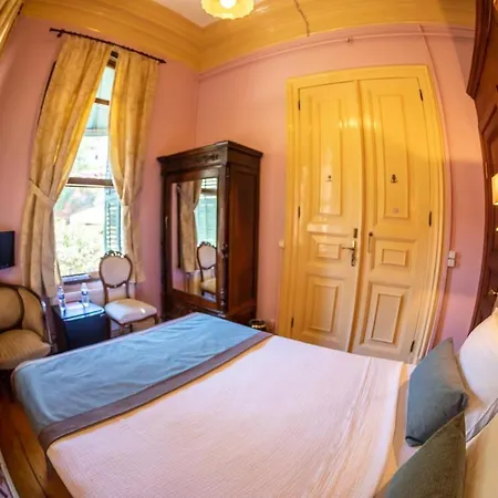 Hotel Büyükada Anastasia Meziki History Mansion