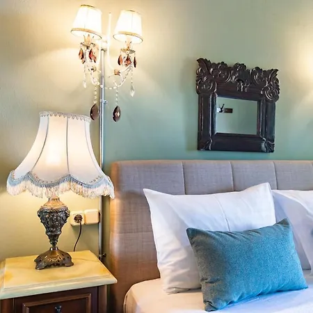 Bueyuekada Anastasia Meziki History Mansion *