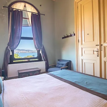 Bueyuekada Anastasia Meziki History Mansion *