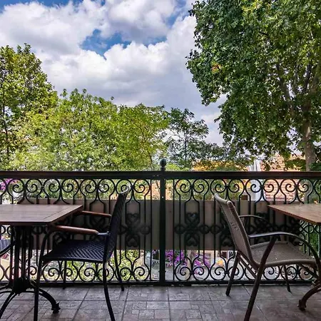 Bueyuekada Anastasia Meziki History Mansion