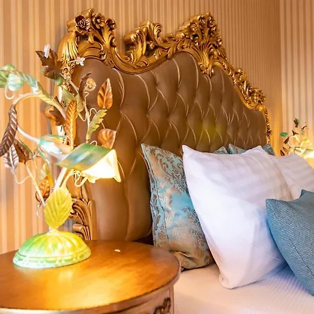 Bueyuekada Anastasia Meziki History Mansion Hotel *