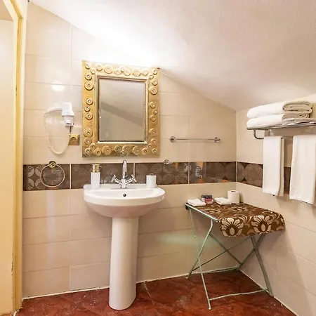 Bueyuekada Anastasia Meziki History Mansion