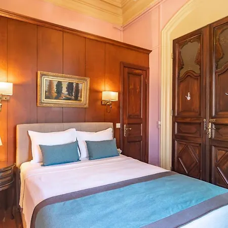 Bueyuekada Anastasia Meziki History Mansion *