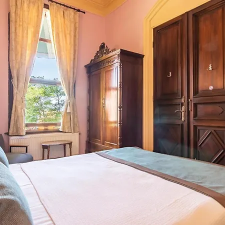 Hotel Bueyuekada Anastasia Meziki History Mansion