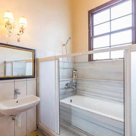 Bueyuekada Anastasia Meziki History Mansion Hotel *