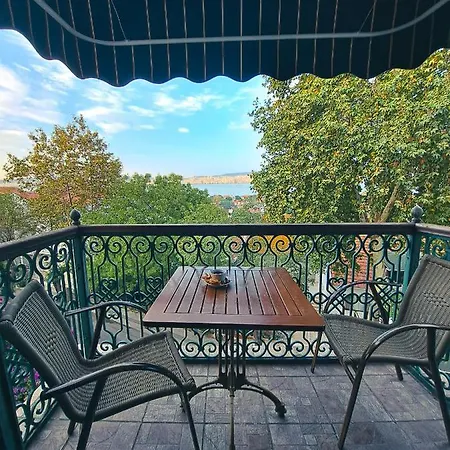 Bueyuekada Anastasia Meziki History Mansion *