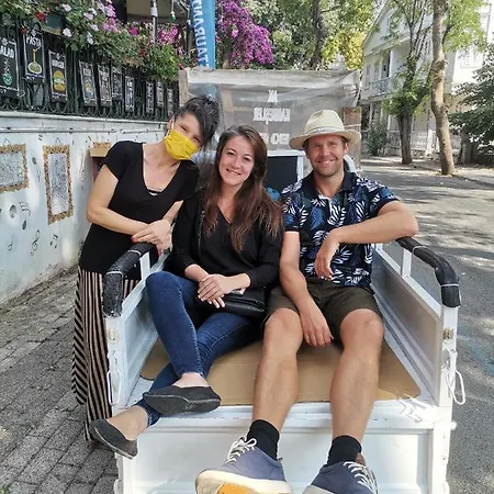 Bueyuekada Anastasia Meziki History Mansion * Adalar