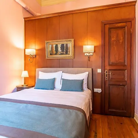 Bueyuekada Anastasia Meziki History Mansion *