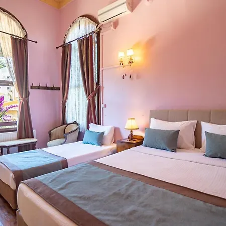 Bueyuekada Anastasia Meziki History Mansion * جزر الأمراء